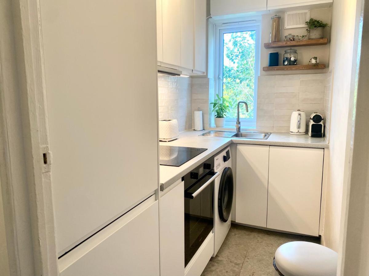 Newly Refurbished 2 Bedroom Apartment In South Λονδίνο Εξωτερικό φωτογραφία