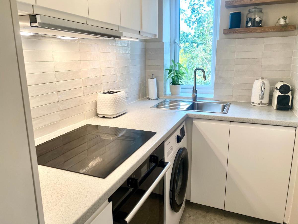Newly Refurbished 2 Bedroom Apartment In South Λονδίνο Εξωτερικό φωτογραφία